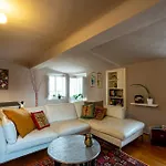 Cozy Apartment With A View On The City Walls